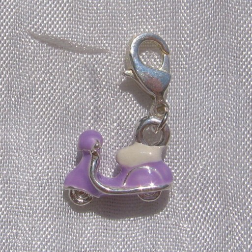 Breloque SCOOTER VIOLET ou ROUGE charm...