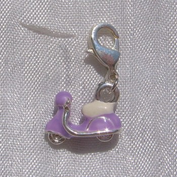 Breloque SCOOTER VIOLET ou ROUGE charm pendentif avec mousqueton métal argenté