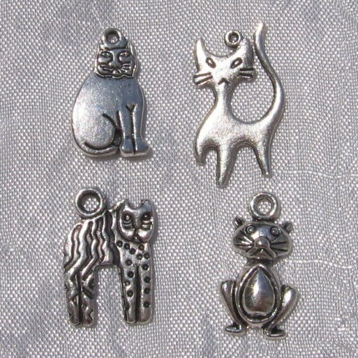 MIX 4 BRELOQUES CHATS CHATONS PERLES EN METAL ARGENTE 24x15mm ARGENTE *B497