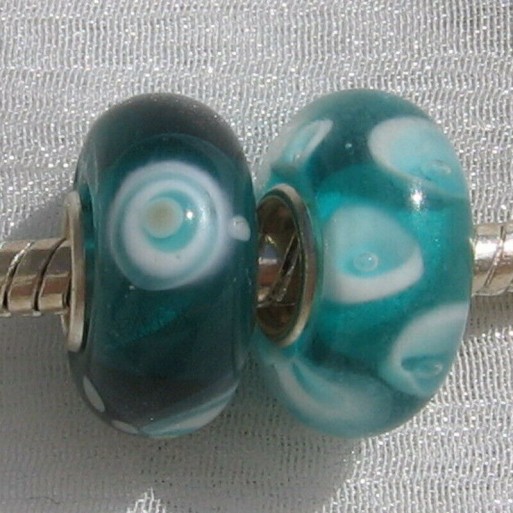 MIX 2 CHARMS PERLE RONDELLE DONUT VERRE TURQUOISE SOCLE UNI METAL ARGENTÉ *D650