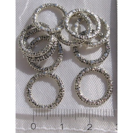 Lot de 10 anneaux argentés estampés coeur en métal argenté 14mm double face *A11