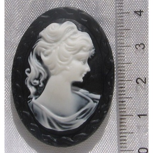 1 CAMEE EN RELIEF CABOCHON FEMME NOIR BLANC 40x30mm pour support camée - A98