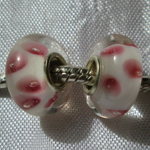 2 PERLES DONUTS BLANC & ROSE CHARMS LAMPWORK COMPATIBLES CHAINE SERPENT *D609