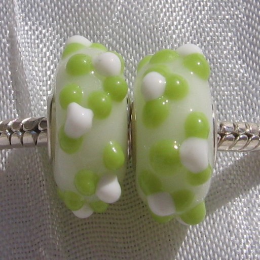 2 PERLES RONDELLES DONUTS VERRE BLANC VERT SOCLE UNI ARGENTÉ CHARMS *D694