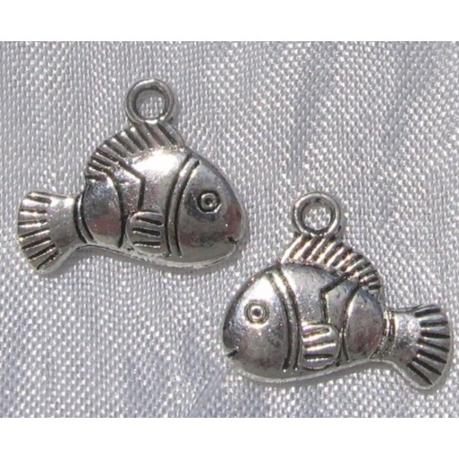 LOT DE 10 BRELOQUES POISSON NEMO PENDENTIFS PERLES ARGENTÉES 17x14mm B189