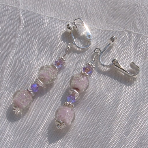 Clips Boucles d'oreilles non-percées argenté verre mauve "PENSÉES" sans nickel