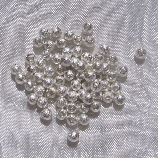 LOT DE 100 PERLES RONDES ARGENTÉES 4MM EN LAITON TEXTURÉ TROU 1MM - A223