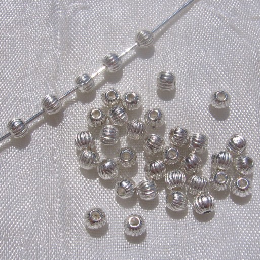 S39A-LOT DE 80 INTERCALAIRES 4MM PERLES RONDES ARGENTE TROU 1MM création bijoux