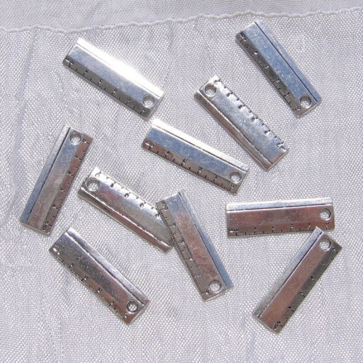 LOT 10 BRELOQUES REGLE ECOLE ECOLIER 24MM x 7MM PERLES METAL ARGENTE 24x7mm *B49