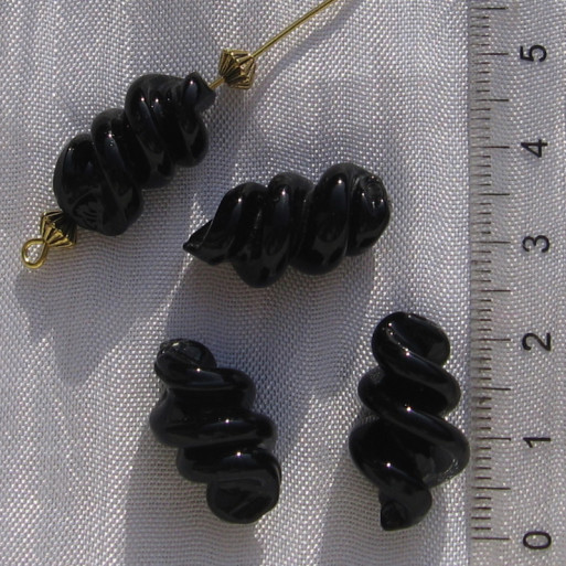 4 PERLES TWIST TOUPIE VERRE LAMPWORK NOIR LUSTRÉ 20mmx13mm boucles colliers*L315