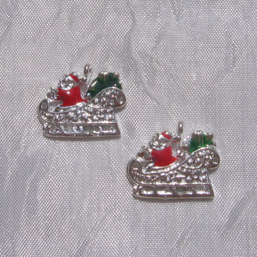 LOT DE 2 PENDENTIFS BRELOQUES TRAINEAU DE PERE NOEL METAL ARGENTE EMAIL B246