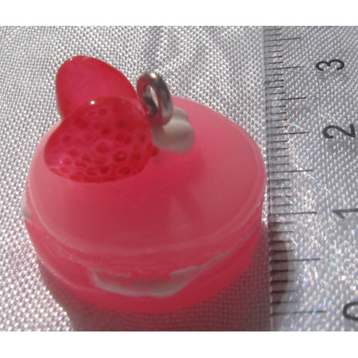 2 BRELOQUES GATEAUX MACARONS ROSE CREME FRAISES PENDENTIF PLASTIQUE anneau *B375