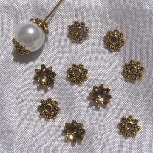 LOT DE 30 COUPELLES INTERCALAIRES FLEURS PERLES DORÉES 8MM x 3MM TROU - O29